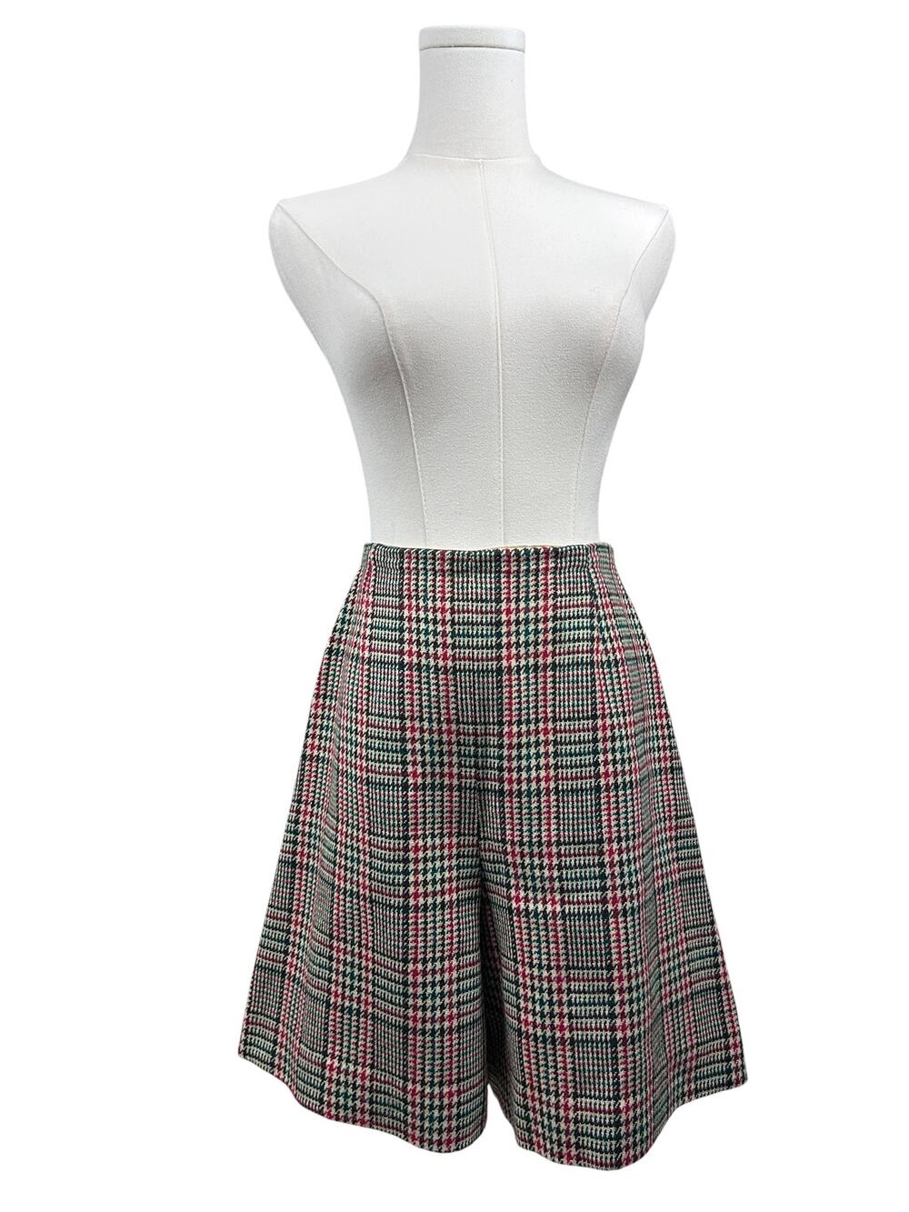 Vintage 40s Plaid Wool Preppy Cream Black Multi Colored Wide Leg Shorts M